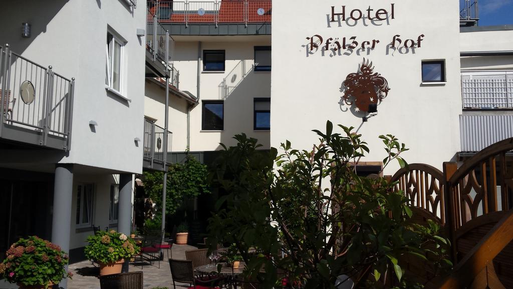 Hotel-Restaurant Pfaelzer Hof Эденкобен Экстерьер фото